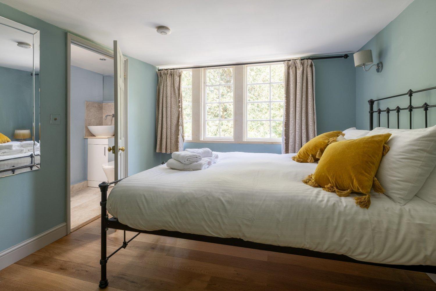 The Old School Rooms Beautiful Georgian Apartment, Sleeps 12 With Wifi And Parking, Near Bath Box  Εξωτερικό φωτογραφία